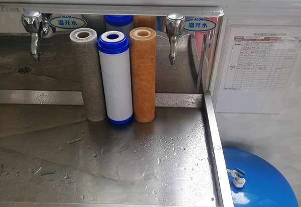 節(jié)能飲水機(jī)正常保養(yǎng)